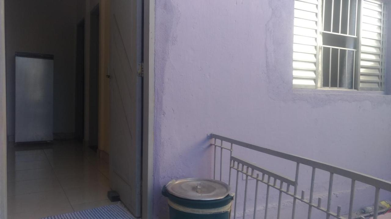 Hostel Familia Quartos Privado Proximo Aeroporto Int Guarulhos Sp Taxi 24 Hrs מראה חיצוני תמונה